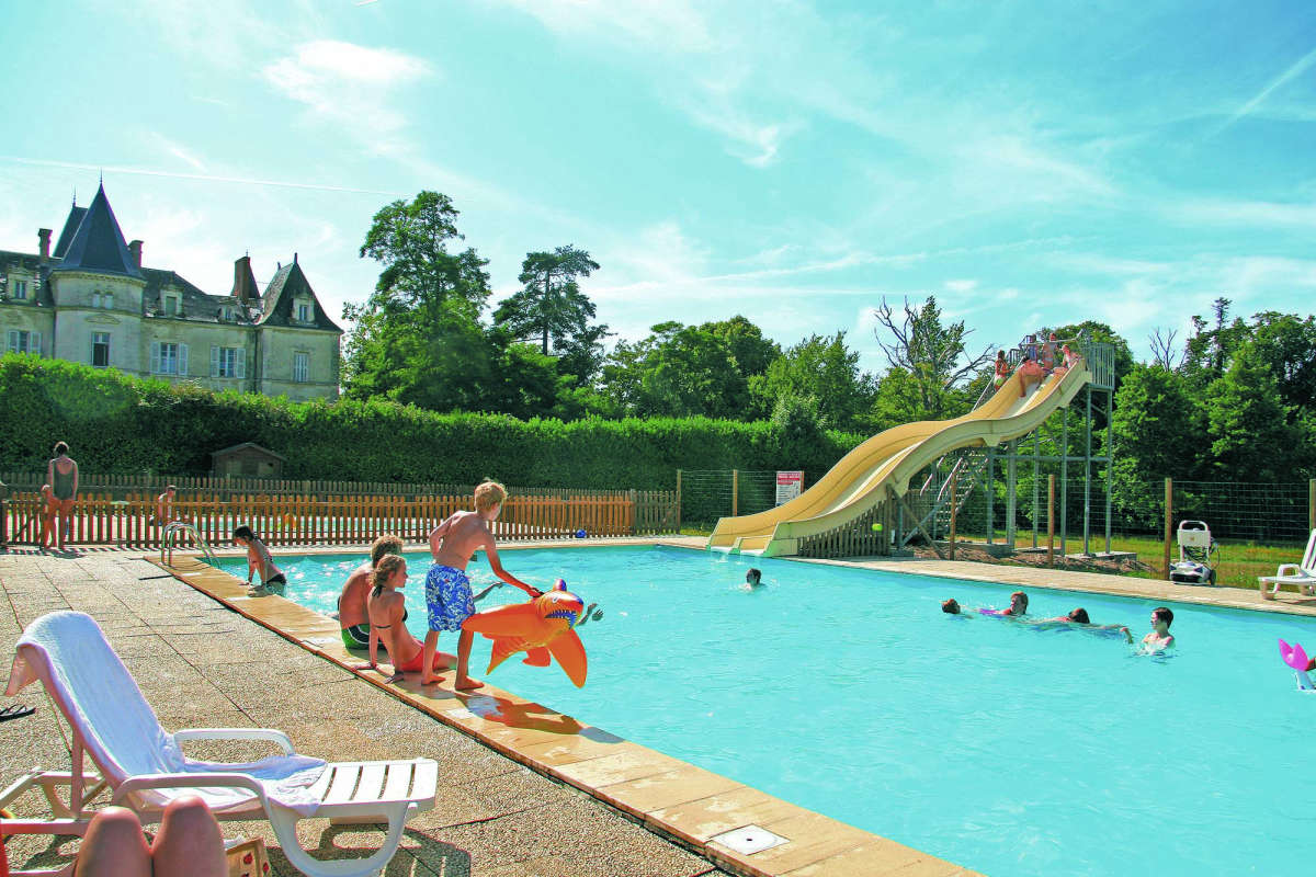 Basen na kempingu Château La Forêt