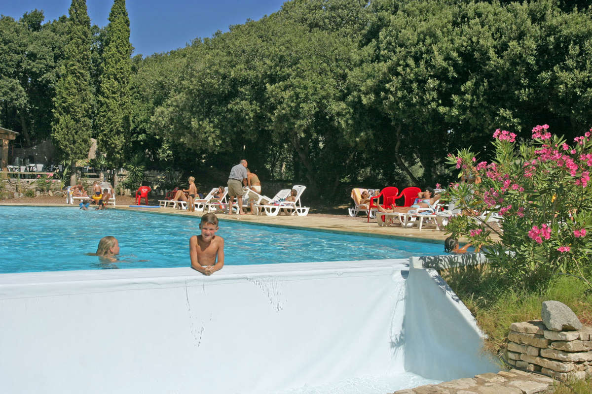 Kompleks basenowy na kempingu Campo di Liccia