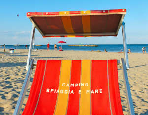 Plaża przy kempingu Spiaggia E Mare