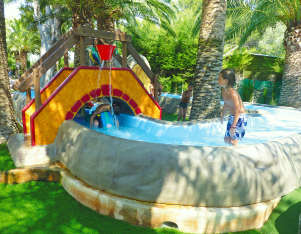 Wodne atrakcje dla dzieci na kempingu La Torre del Sol 